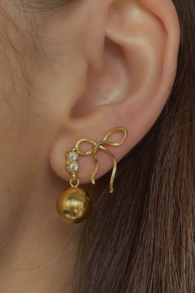 Flow Bow Earring - Gold - Stine A