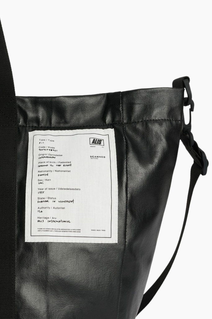 Hawk Weekend Tote Bag - Glossy Black - ALIS