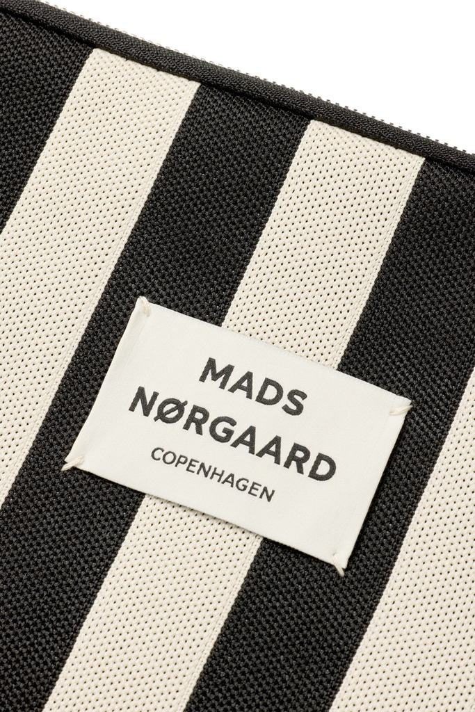 Knit Stripe Computer Sleeve Small - Black - Mads Nørgaard