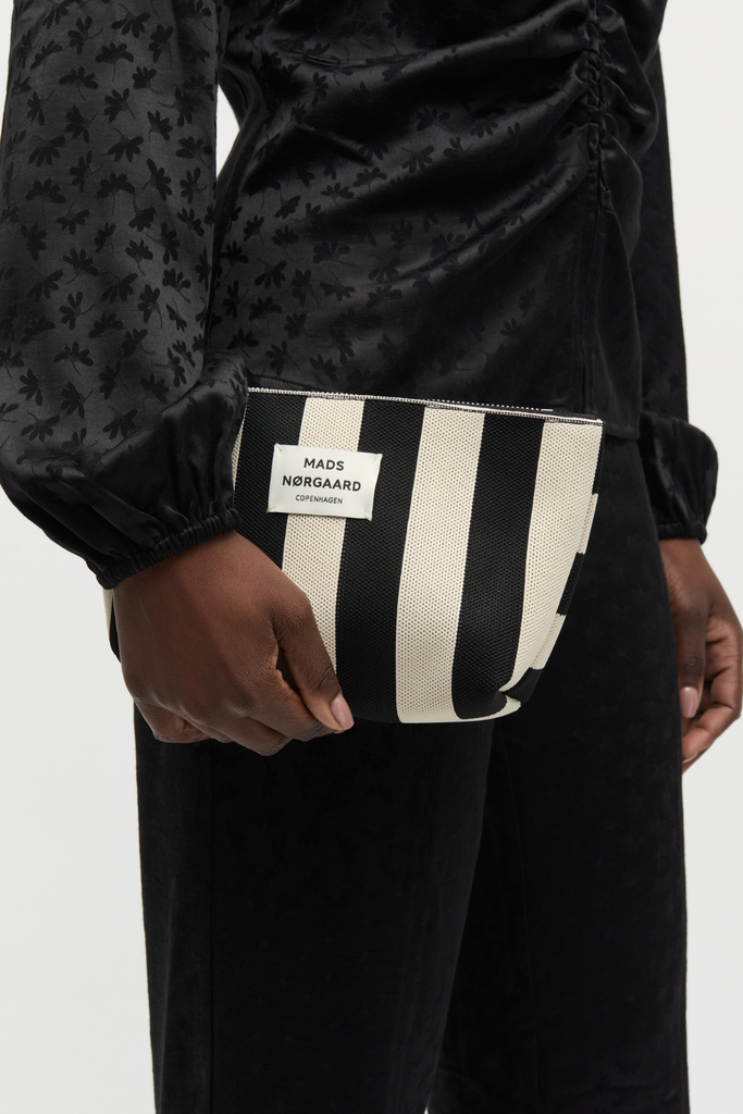 Knit Stripe Hof Make-Up Bag - Black - Mads Nørgaard