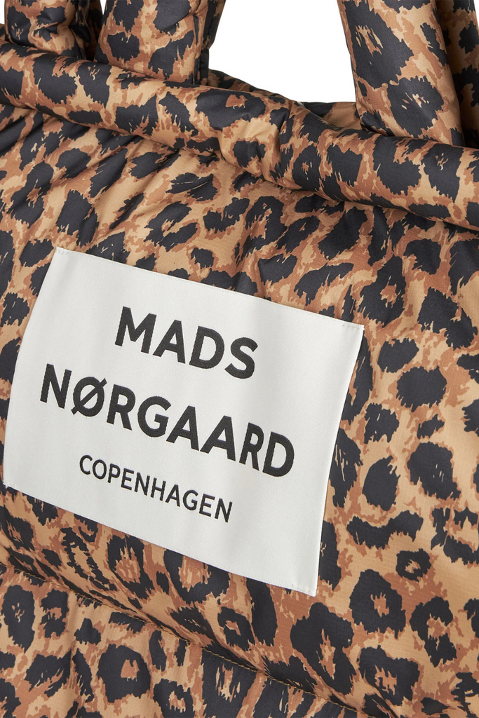 Light Ripstop Pillow AOP Bag - Leo AOP/Black - Mads Nørgaard