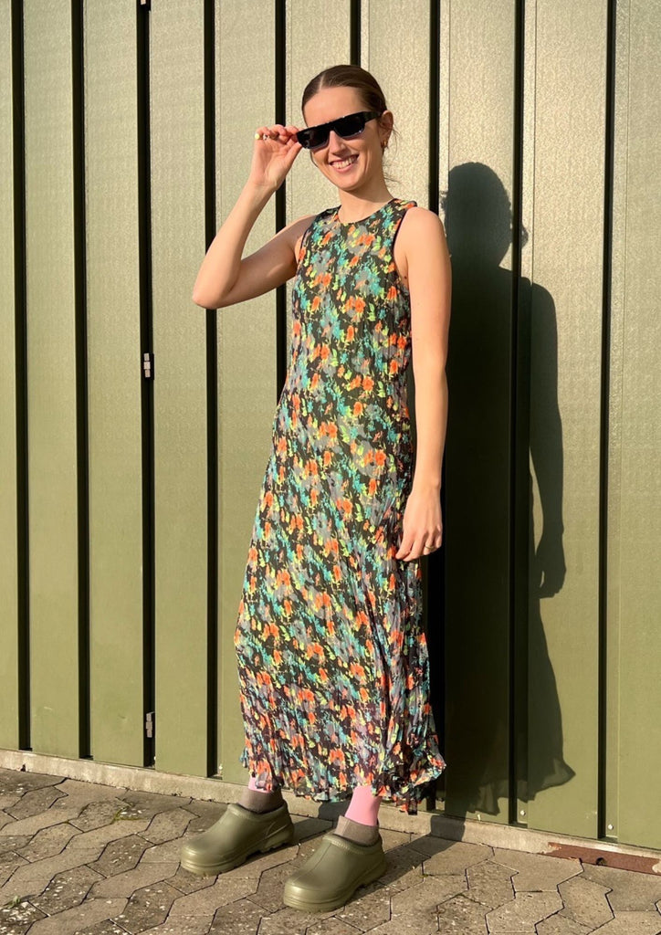 Emilia Chiffon dress - Black AOP - Wood Wood