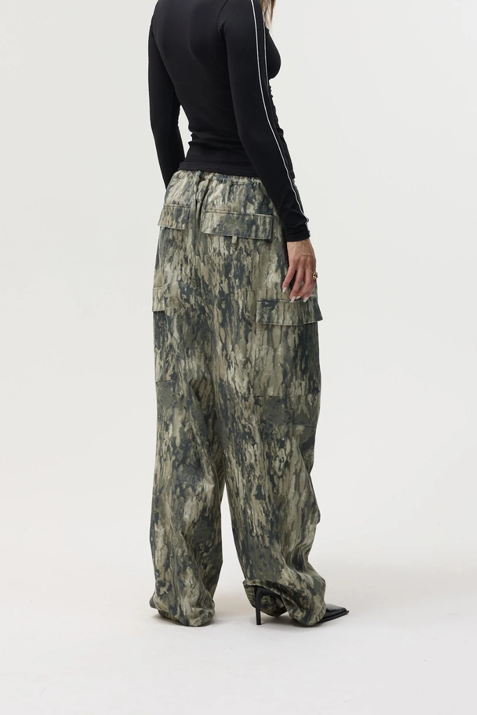 AW26 Loose Fit Cargo Pants - Camo - Bareen