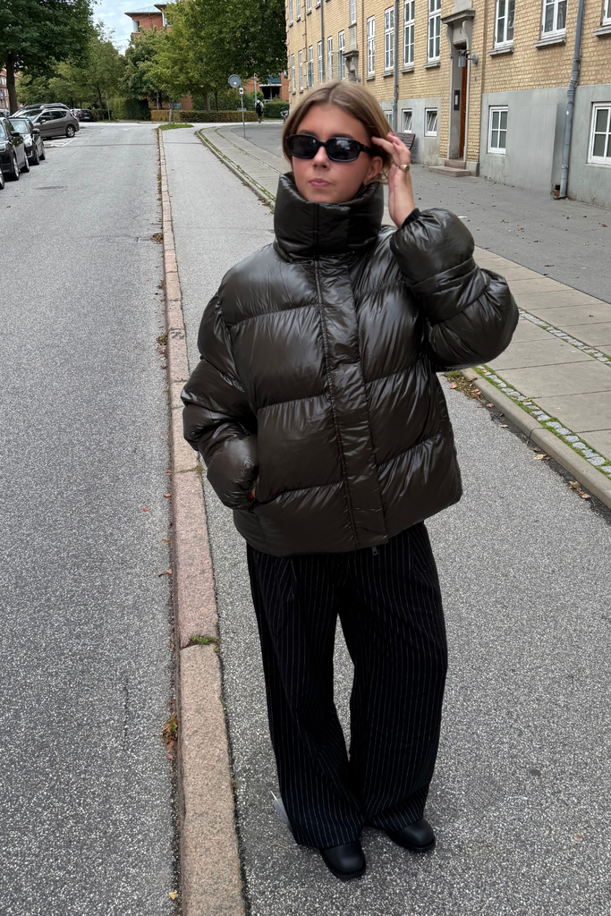 Active Collar Jacket - Dark Army - Oval Square