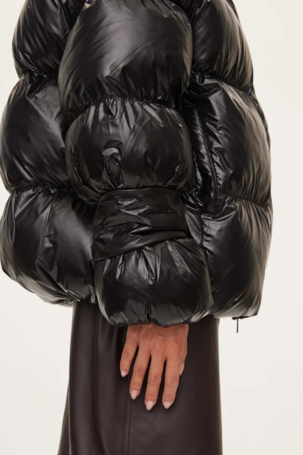 Active Hood Jacket - Black - Oval Square