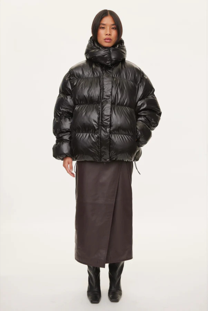 Active Hood Jacket - Black - Oval Square