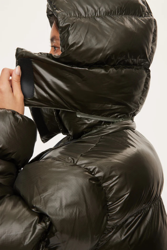 Active Hood Jacket - Dark Army - Oval Square