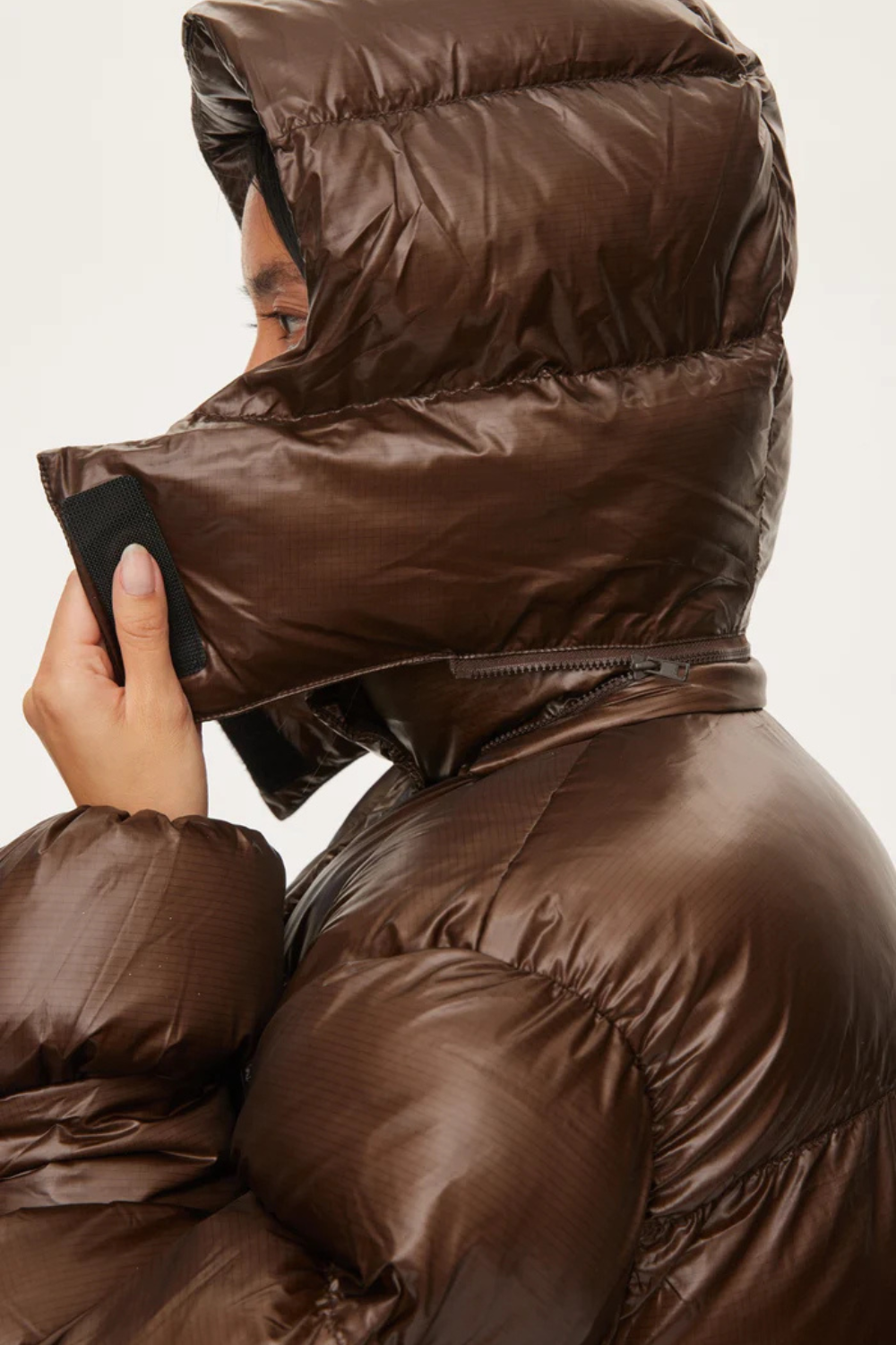 Active Hood Jacket - Dark Oak - Oval Square