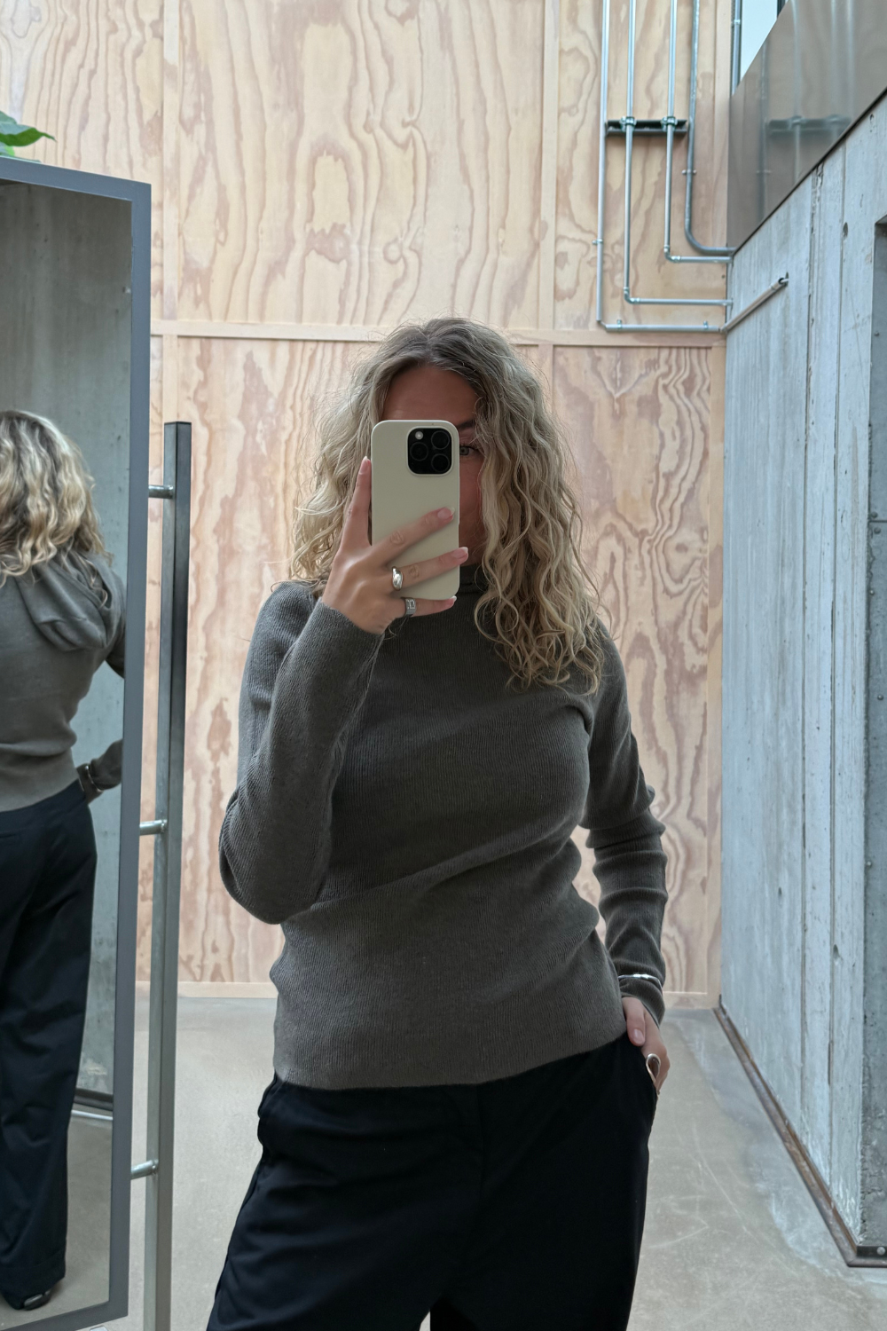 Alanis Hood Knit - Coca Mocha - Oval Square