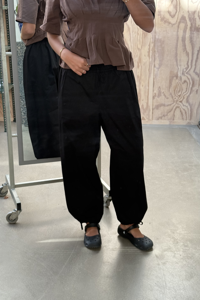 Ankers Balloon Pants - Black - byQNTS