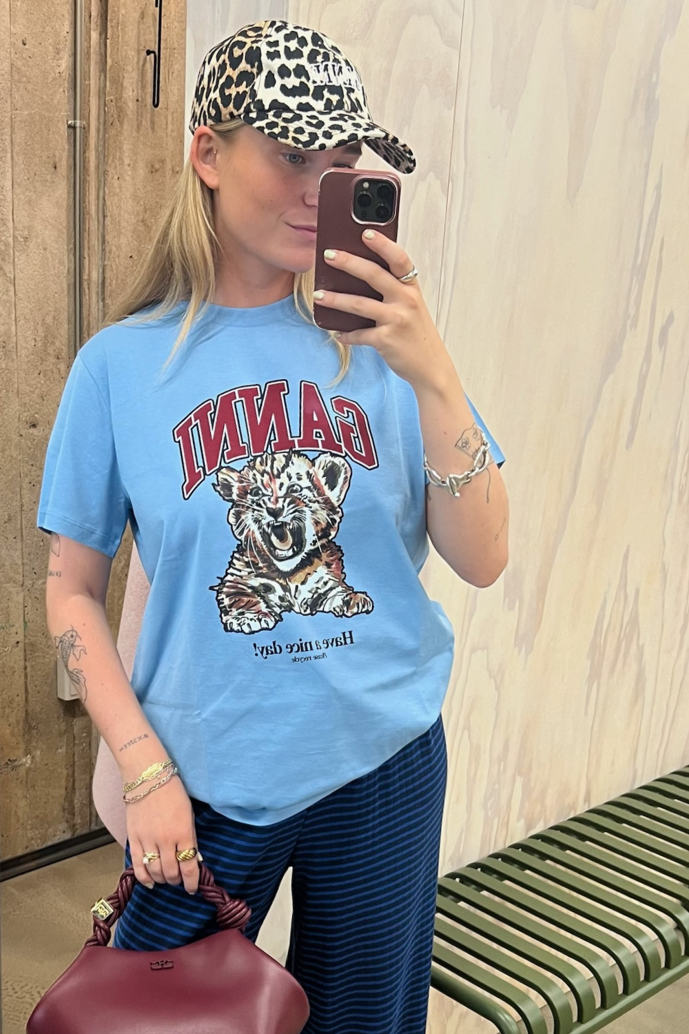 Basic Jersey Tiger Relaxed T-Shirt i Blissful Blue - GANNI - QNTS