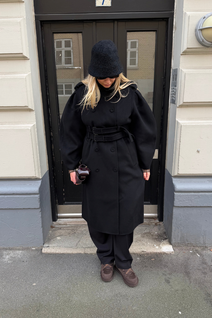 Bell Hat - Black - Oval Square