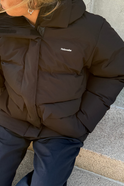 Besseggen Down Jacket - Black - Holzweiler