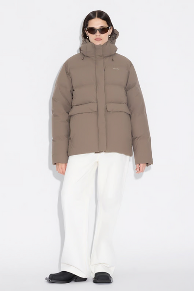 Besseggen Down Jacket - Taupe - Holzweiler