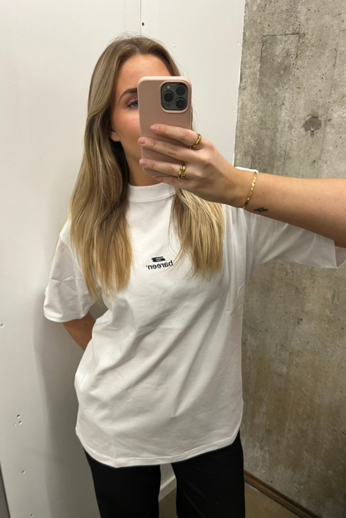 Box Fit T-Shirt Logo - White - bareen