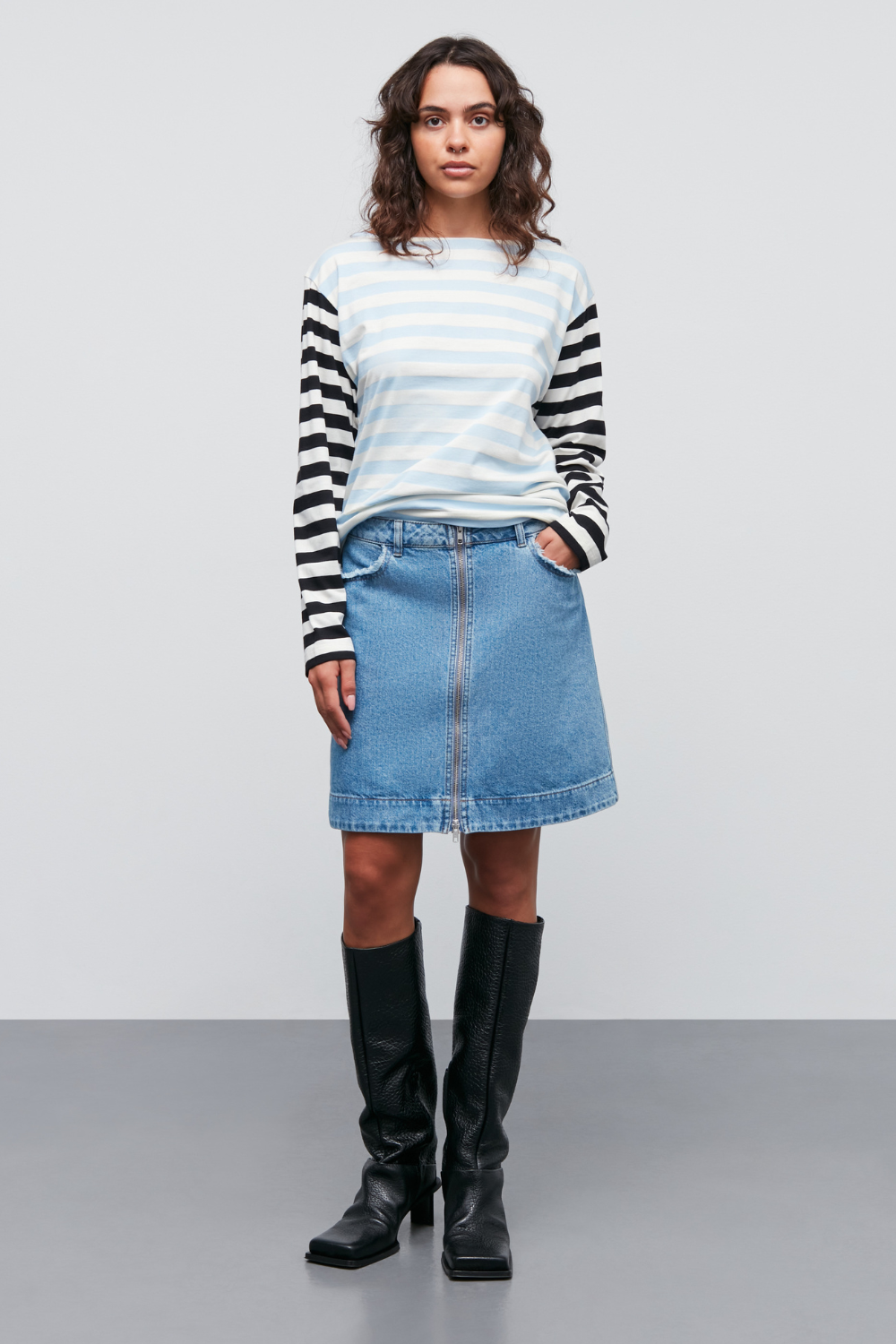 Classic Denim Riva Skirt - Mid Blue Denim - Mads Nørgaard