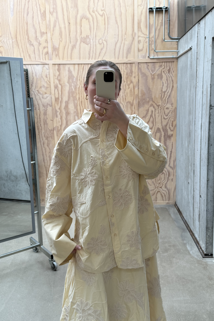 Flower Oversized Shirt - Italian Straw - Rotate