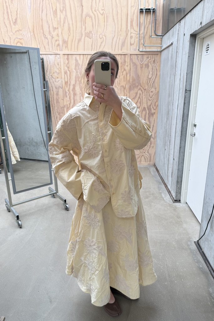 Flower Oversized Shirt - Italian Straw - Rotate