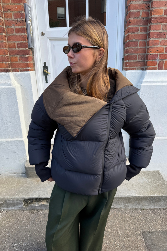 Future Nylon Quilt Puffer - Phantom - GANNI