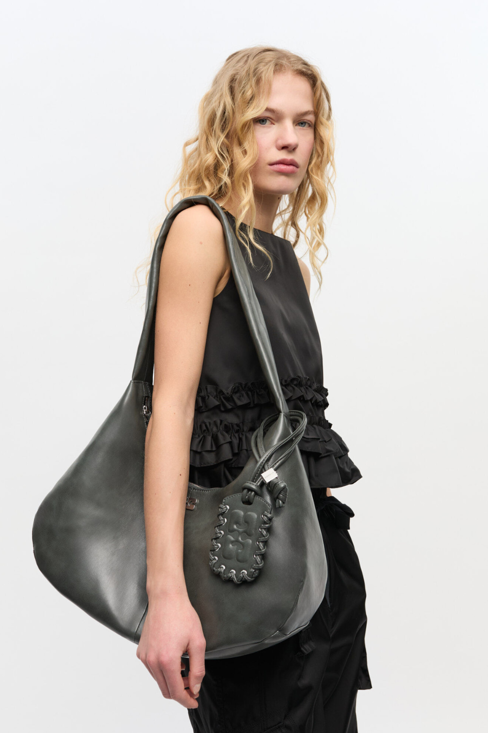 Ganni Bou Bag Hobo Medium A6865 - Steal Grey - GANNI