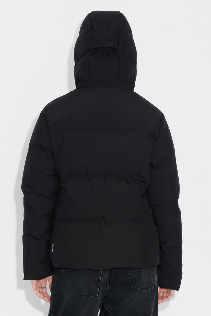 Besseggen Lt Short Jacket - Black - Holzweiler