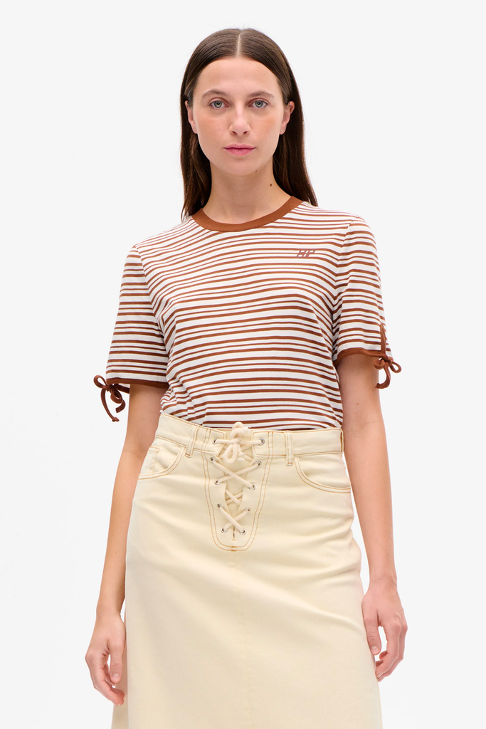 Janet T-shirt - Caramel Brown Stripe - Baum und Pferdgarten