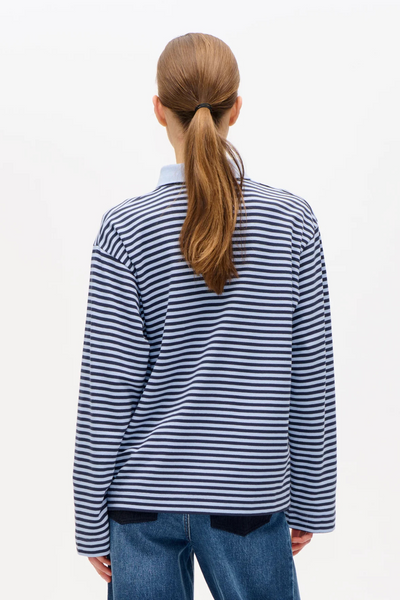 Jeanne Top - Overture Blue Stripe - Baum und Pferdgarten