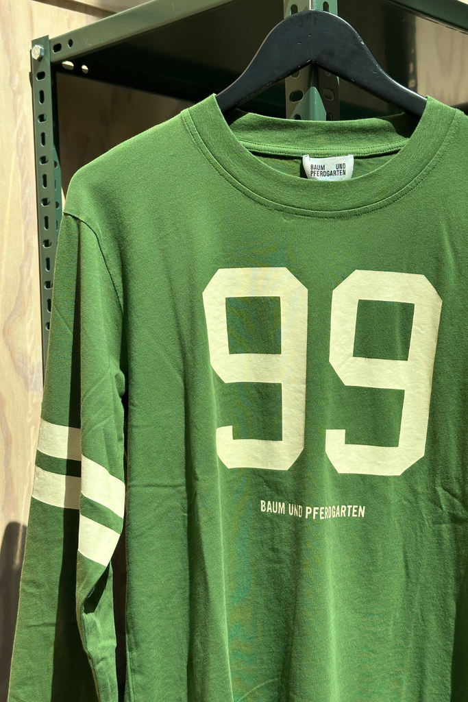 Jeevona Top - Garden Green 99 - Baum und Pferdgarten