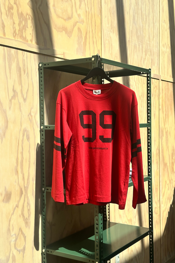Jeevona Top - Samba Red 99 - Baum und Pferdgarten