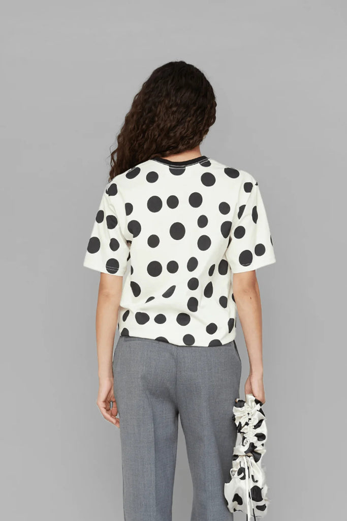 Jina Unisex T-shirt - Black Dots - OpéraSPORT