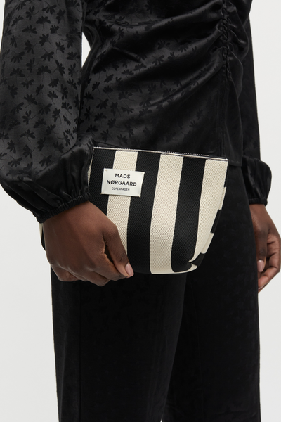 Knit Stripe Hof Make-Up Bag - Black - Mads Nørgaard