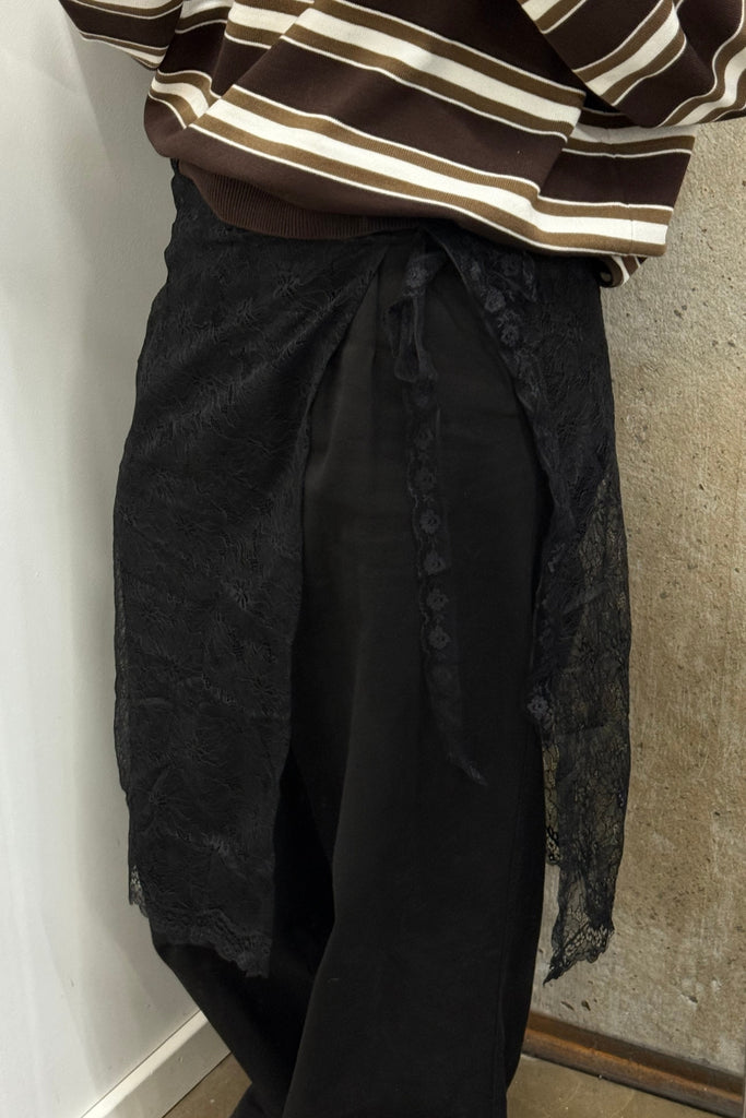 Laerke Lace Skirt - Black - byQNTS