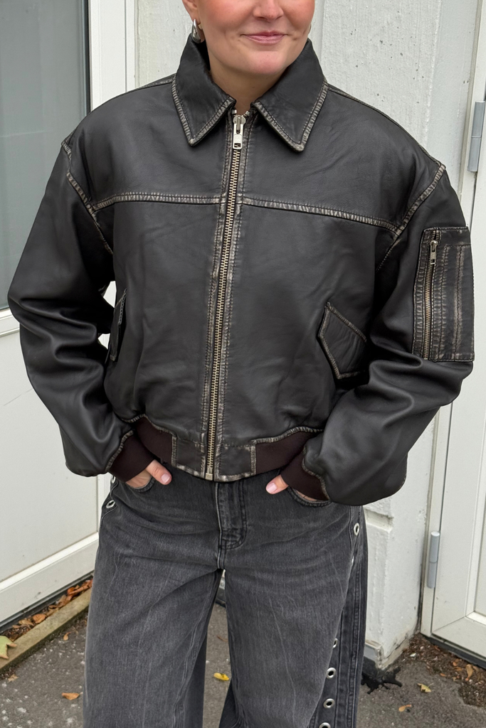 OSRocker Leather Bomber - Dark Oak - Oval Square