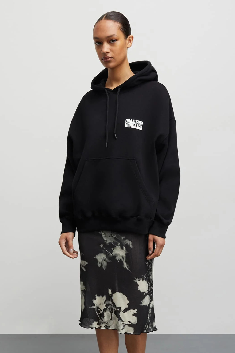 Organic Sweat Atlas Hoodie - Black - Mads Nørgaard-1