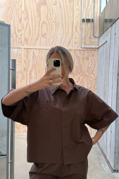 SS Shirt - Brown - byQNTS