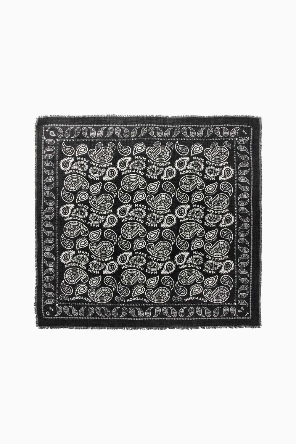 Soft Wool Self Scarf - Paisley AOP/Black - Mads Nørgaard