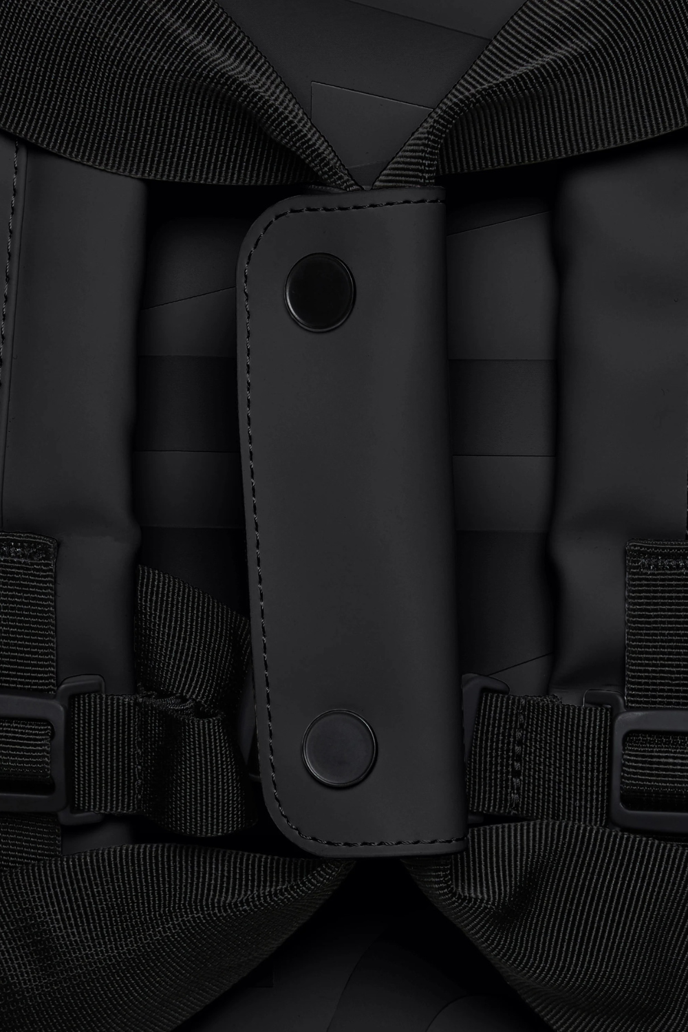 Texel Duffel Bag Small - Black - Rains