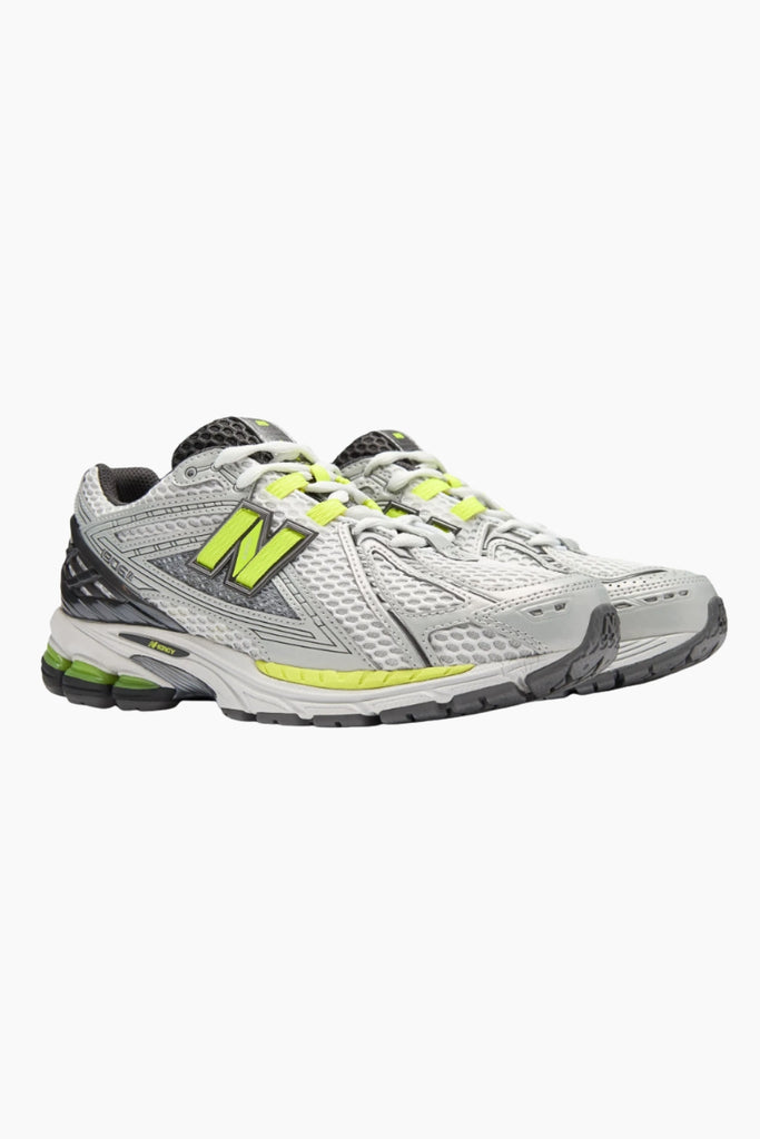 U190652H - Light Silver Metallic - New Balance