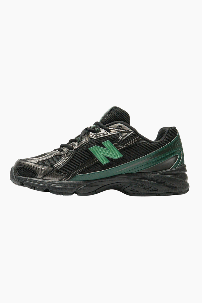 U7407T3 - Black/Nordic Green - New Balance