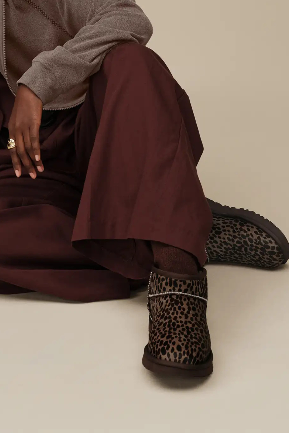 W Classic Ultra Mini Caspian - Burnt Cedar - UGG