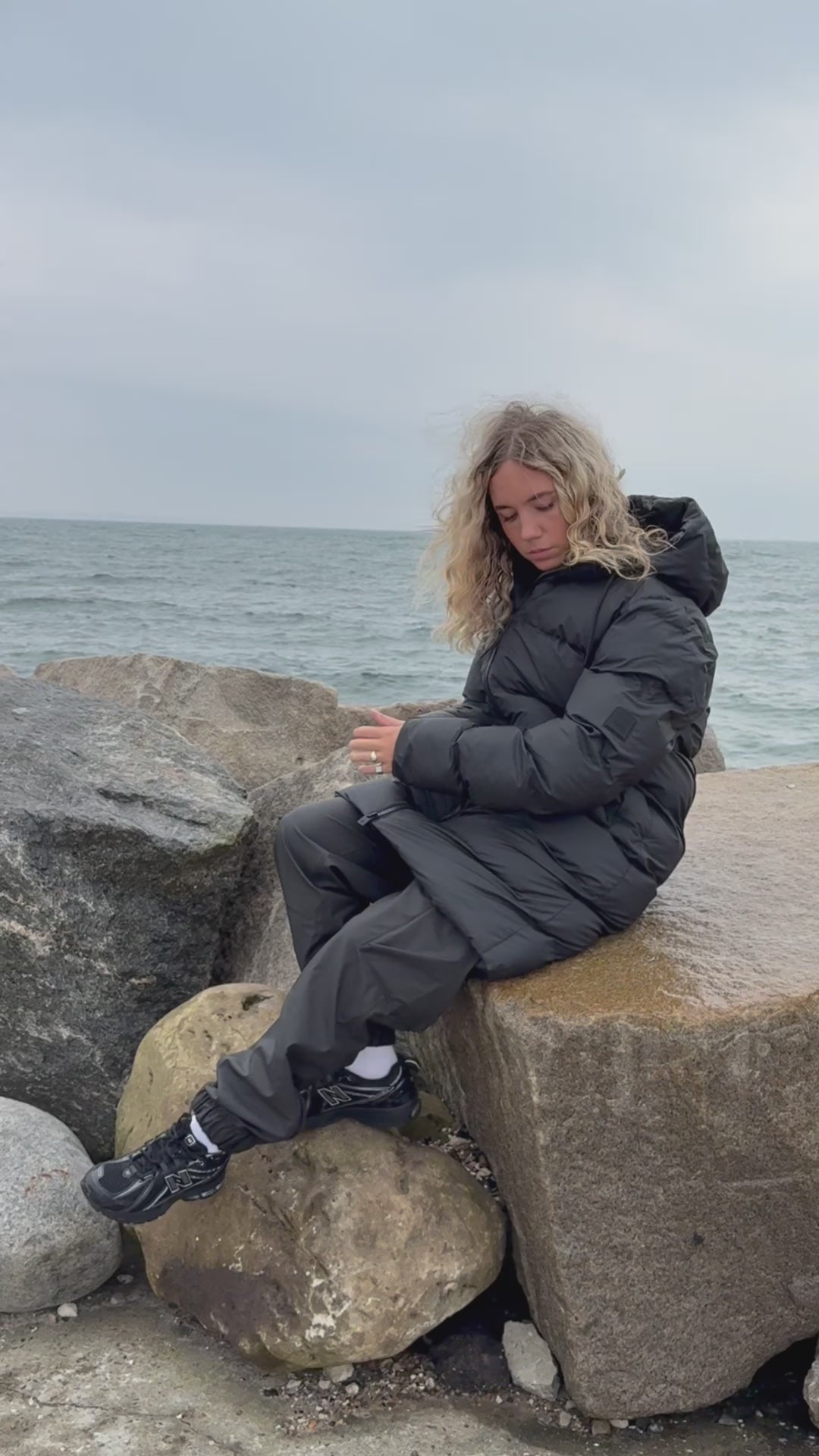 Alta Longer Puffer Jacket W3T4 2025 - Black - Rains