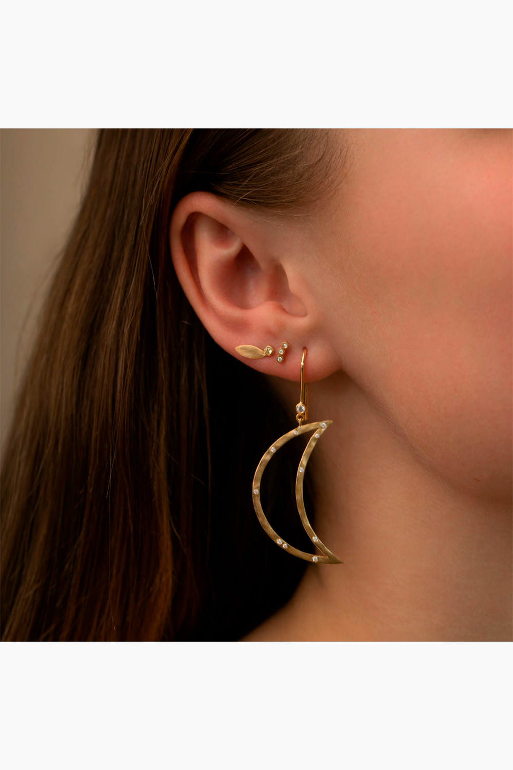 Big Bella Moon with Stones Earring - Gold - Stine A