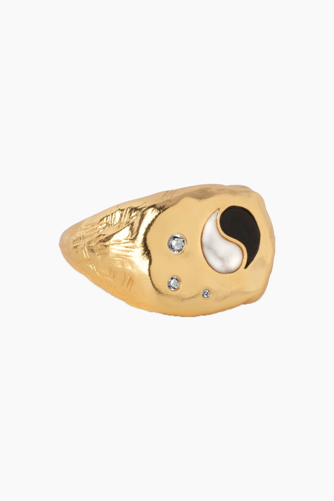 Chunky Yin Yang Ring - Gold - Enamel
