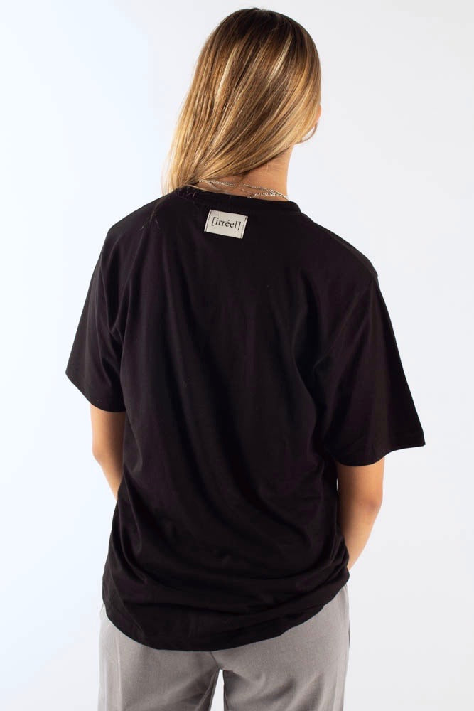 Elisa Mid Logo T-shirt - Black - Irréel