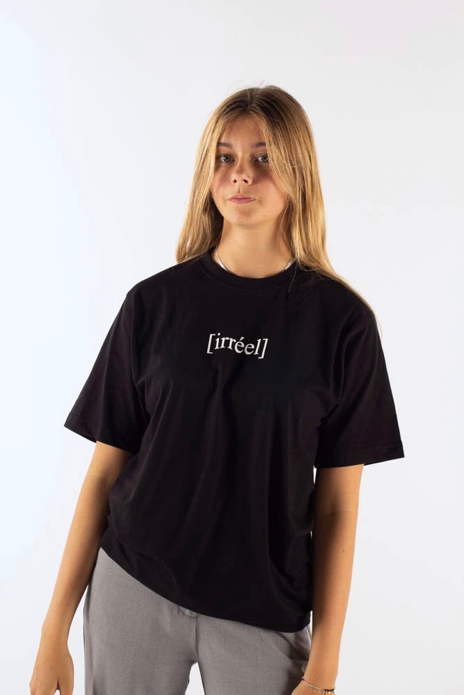 Elisa Mid Logo T-shirt - Black - Irréel