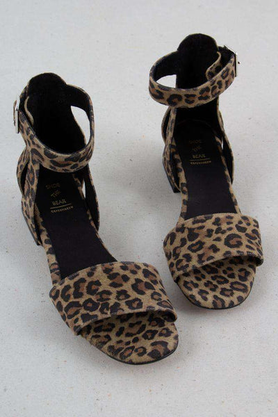 Yasmin Suede sandal Leopard fra Shoe The Bear