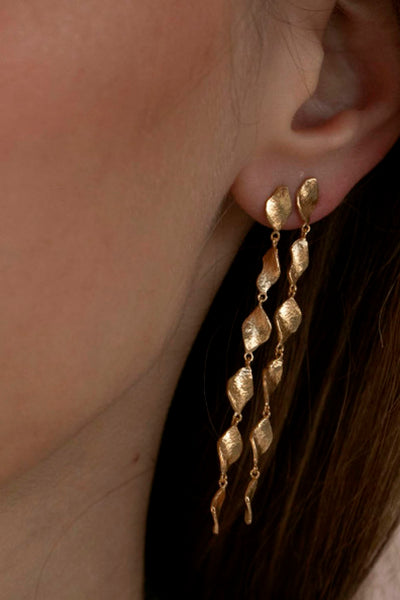 Six Dangling Ile De L'Amour Long Earring - Gold - Stine A