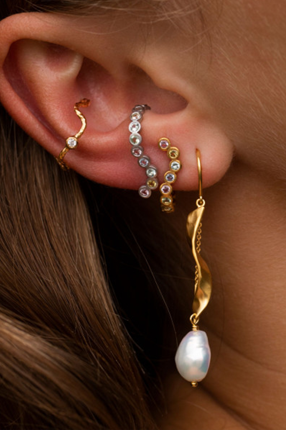 Long Twisted Earring With Baroque - Pearl Gold - Stine A